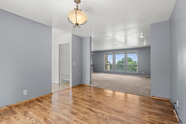 Building Photo - 2545 S 500 W