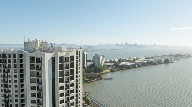 Building Photo - VIEWS from this Renovated & Spacious Apartment at Pacific Park Plaza