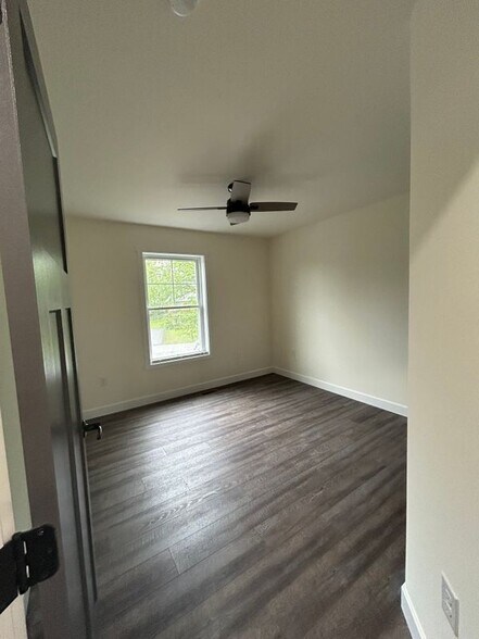 Building Photo - 10925 Antrim Ct