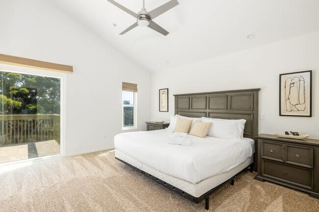 Building Photo - 1023 Sea Village Dr