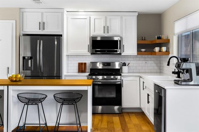 Building Photo - 3212 Harpers Ferry Ln