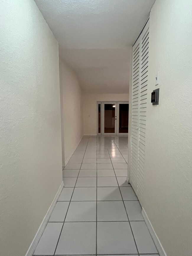 Building Photo - 14056 SW 51st Ln
