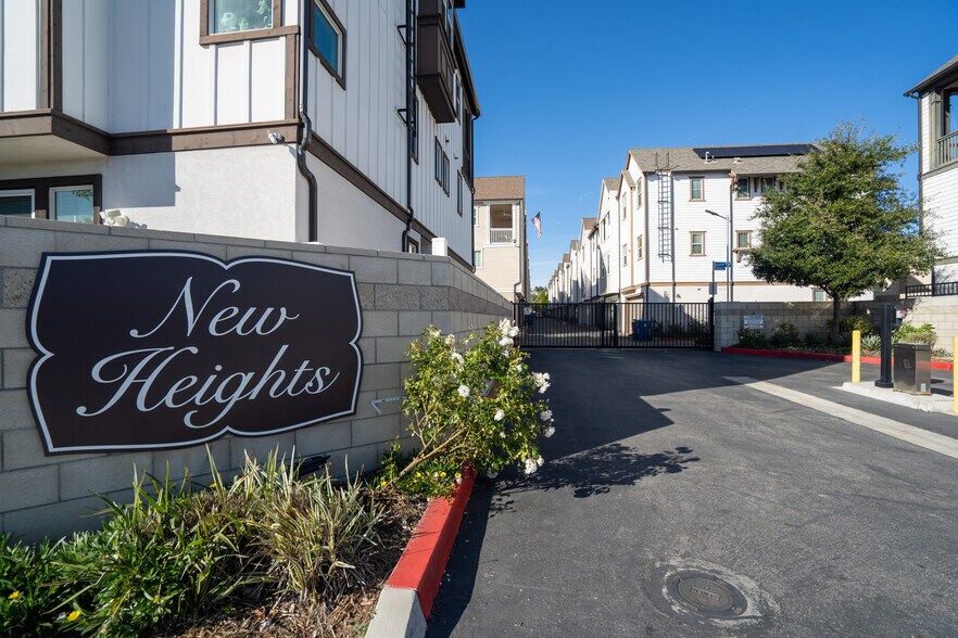 Building Photo - 8339 N Peyton Way