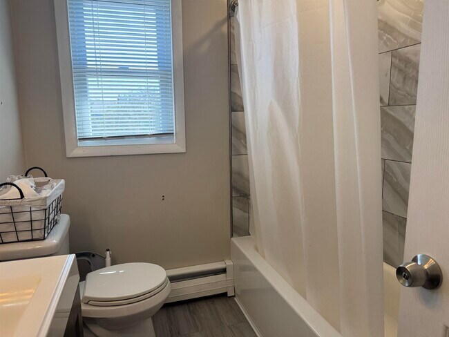 Building Photo - 54 Brighton Ave