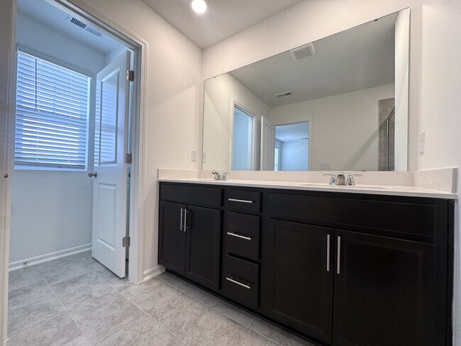 Building Photo - 2917 Hickory Fld Dr