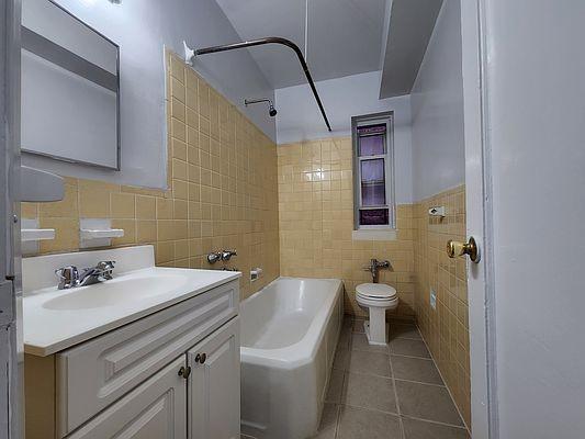 Building Photo - 1 bedroom in BRONX NY 10463