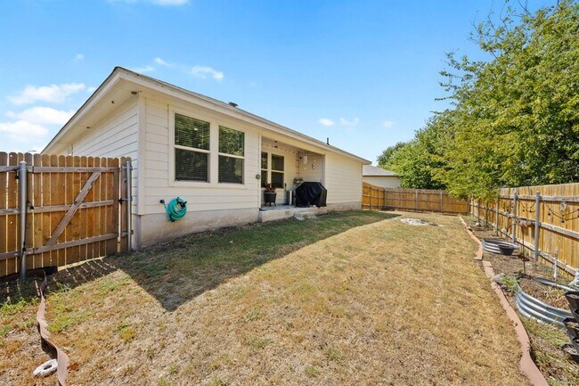 Building Photo - 603 Taggart Trail