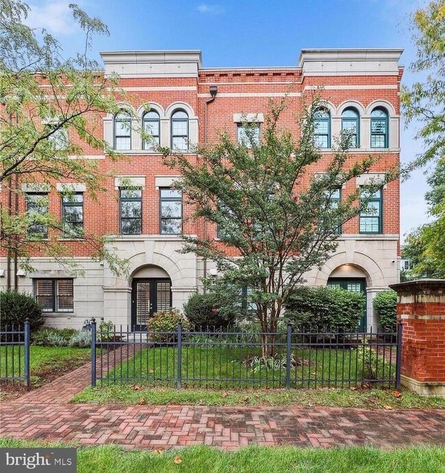 Building Photo - 12079 Kinsley Pl