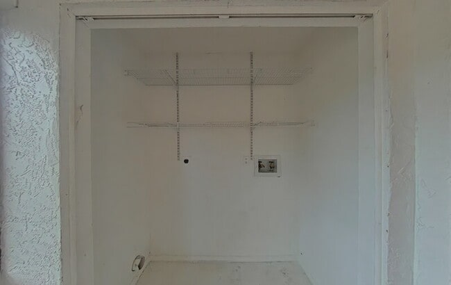 Building Photo - 380 2nd Ave N