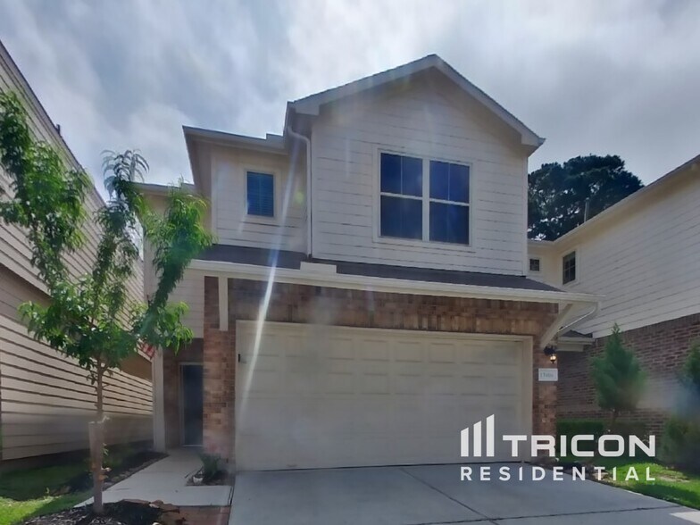 Building Photo - 13406 Holly Vista Dr