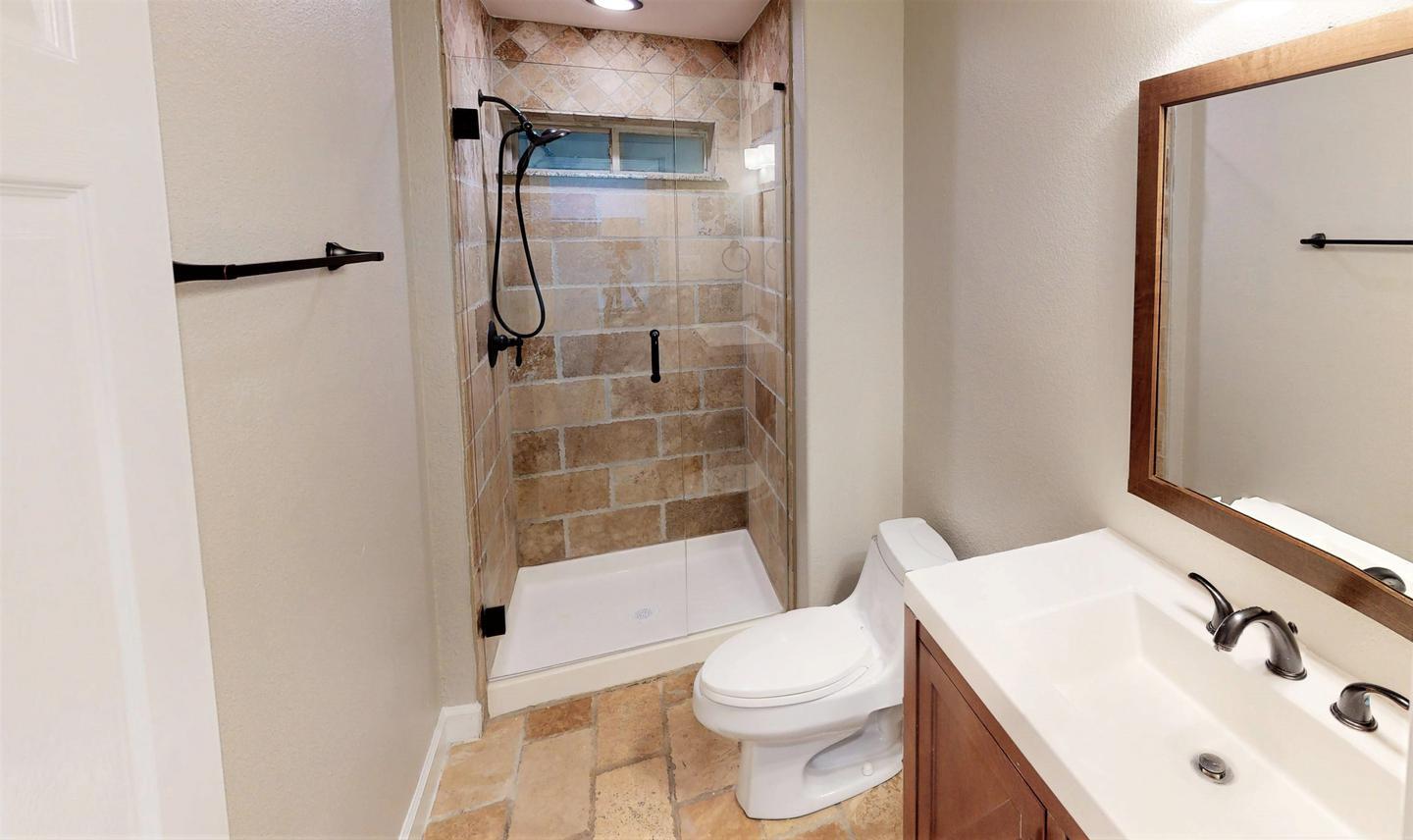 Building Photo - Stylish M Streets townhouse with modern interior & fenced yard