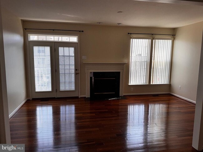 Building Photo - 66 Payne St