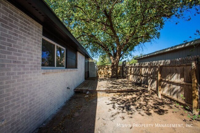 Building Photo - 2725 63rd St