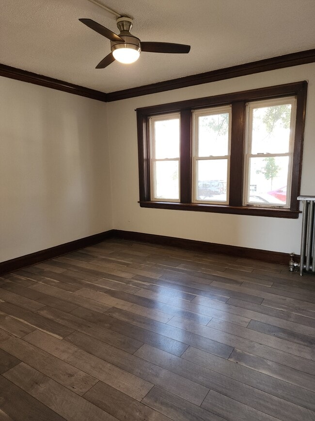 Building Photo - 3318 N Laramie Ave