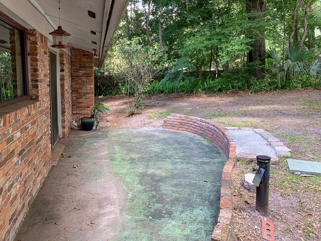 Building Photo - Pet Friendly 4BR/3BA Bedroom House - Available Mid-June!