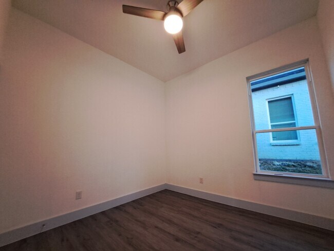 Building Photo - 3235 Noor St