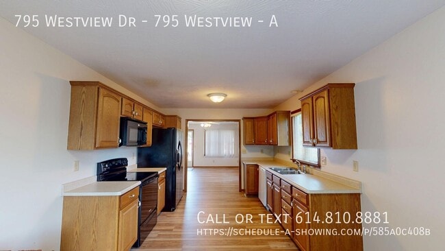 Building Photo - 795 Westview Dr