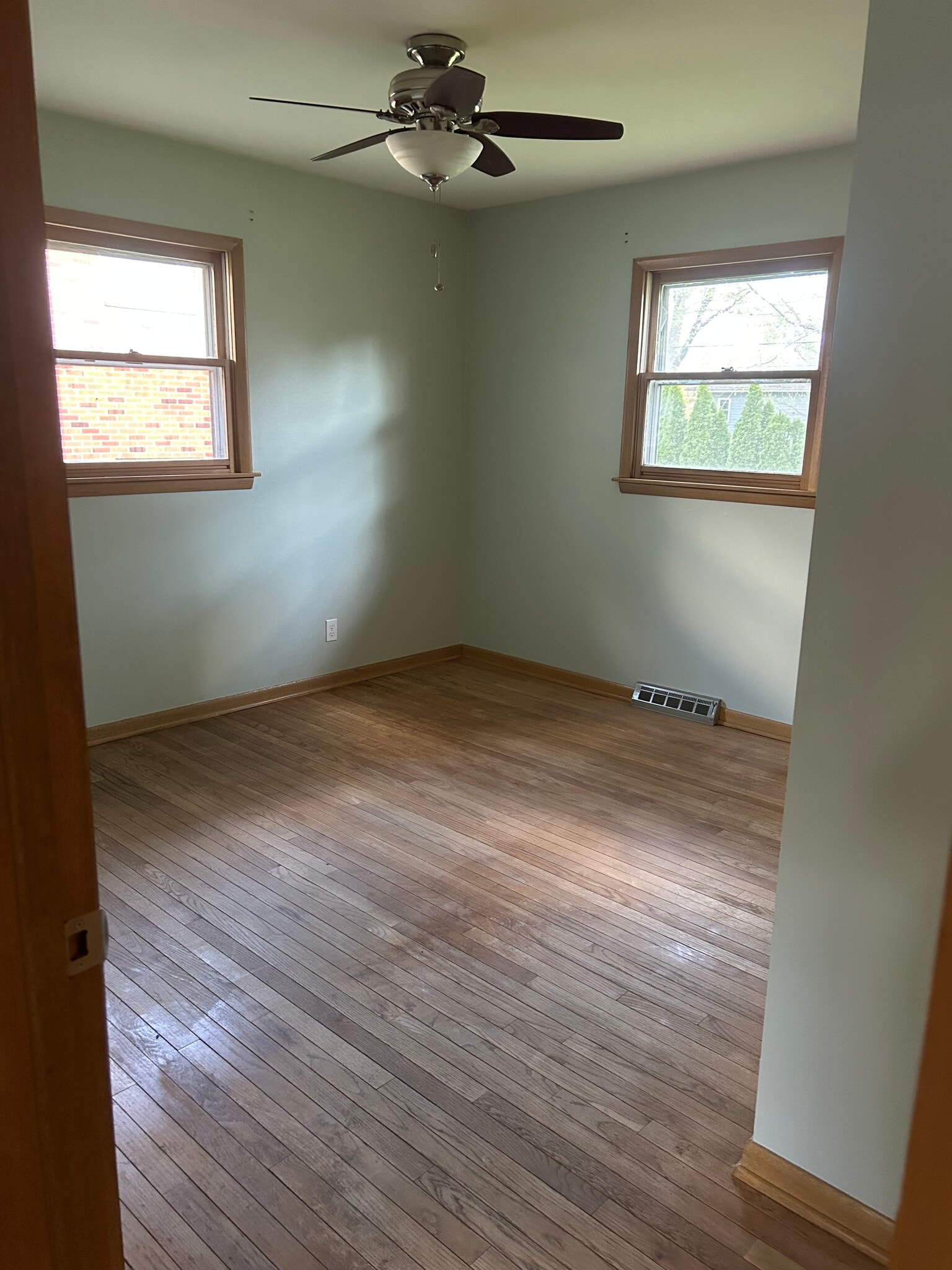 Building Photo - 2010 Richard St