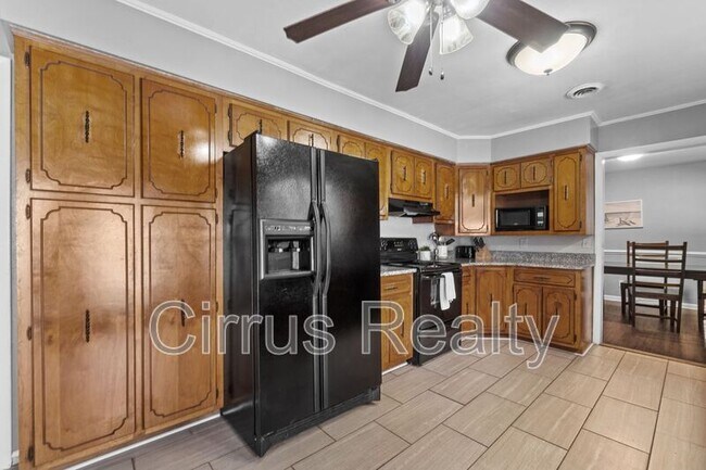 Building Photo - 860 Morgan Trail