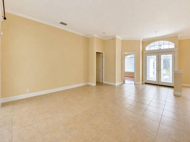 Building Photo - Now Available for Rent – 4/3 with flex room
