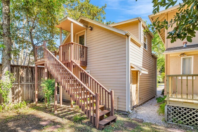 Building Photo - 1117 Harvard St