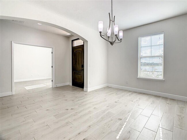 Building Photo - 8917 Blue Mesa Dr