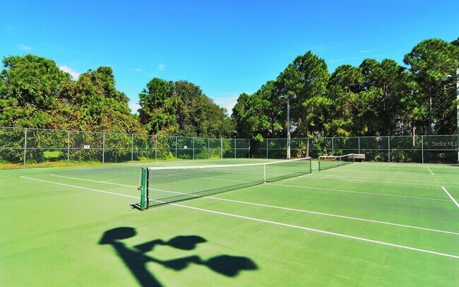 Building Photo - 4140 Central Sarasota Pkwy