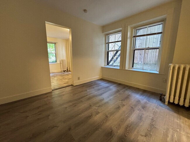 Building Photo - 69 Myrtle St