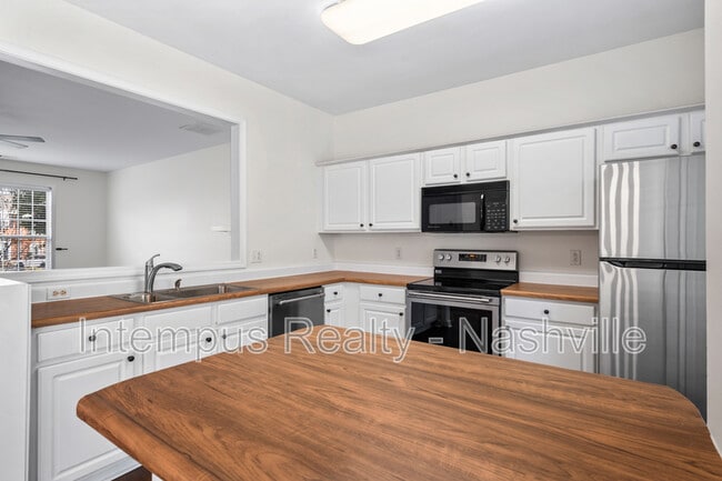 Building Photo - 601 Old Hickory Blvd