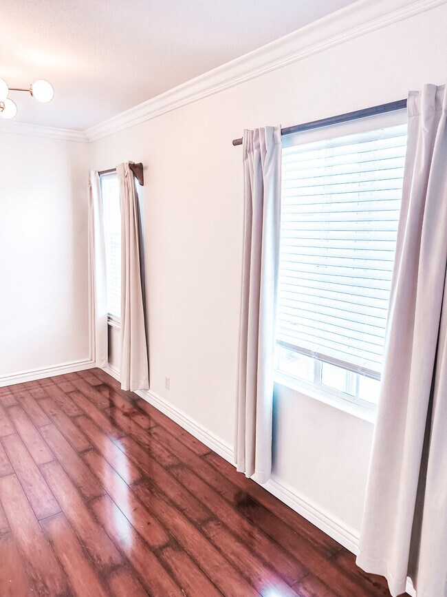 Building Photo - 2744 Crown Ridge Rd