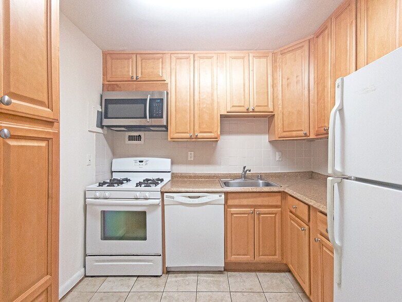 Building Photo - 4313 Knox Rd