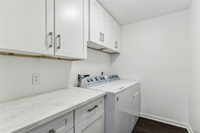 Building Photo - 3931 Bratton St