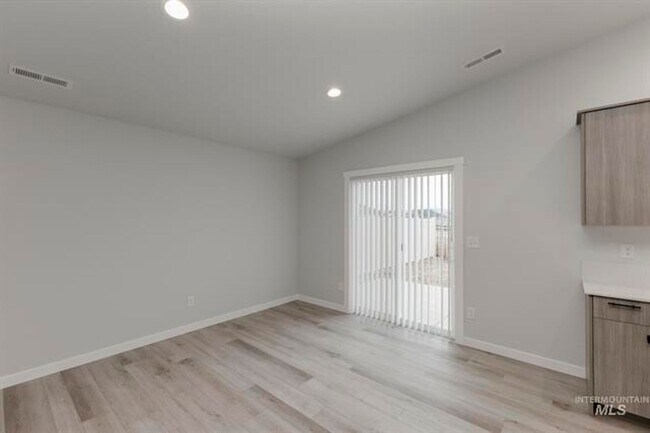 Building Photo - Brand New 4 Bedroom 2 Bathroom Home in South Meridian