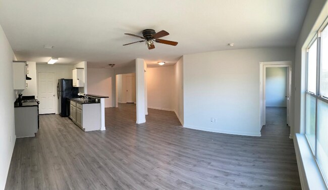 Building Photo - 4047 Pedernales River Ln