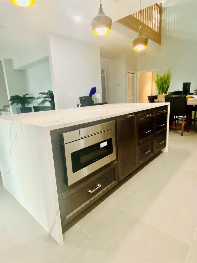 Building Photo - 686 Deer Creek Via Verona