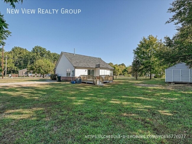 Building Photo - 1115 Crawford Rd