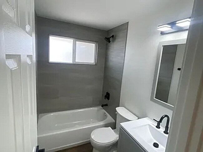 Building Photo - Charming 4BR House in Colorado Springs