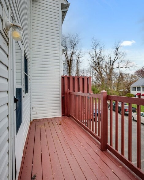 Building Photo - 659 Beaverview Dr