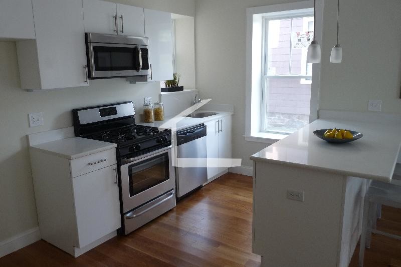Primary Photo - 54 Kent St