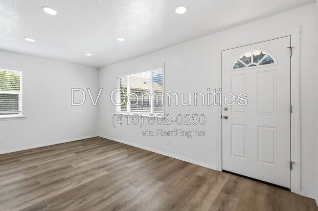 Building Photo - 47793 Harris St