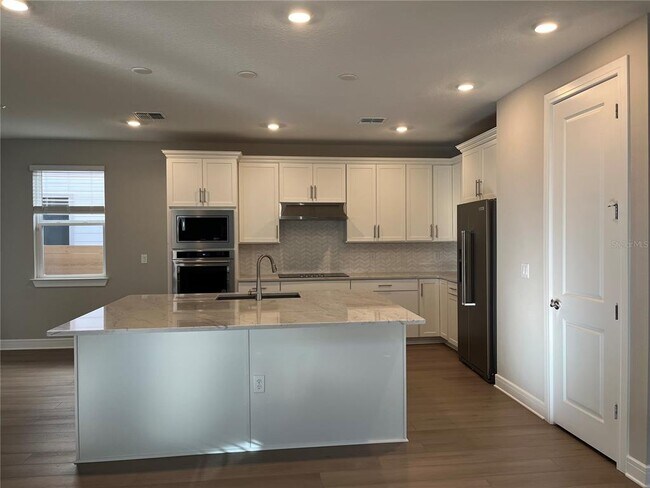 Building Photo - 3012 Polaris Dr