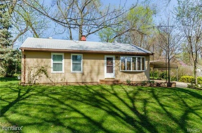 Primary Photo - 3 br, 1 bath House - 17 Terry Dr
