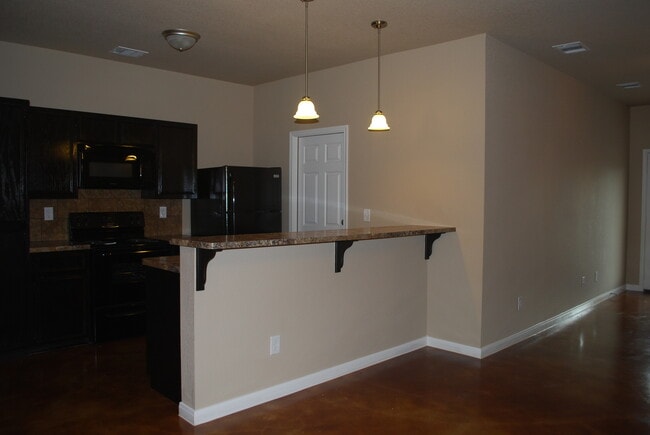 Building Photo - 1512 Dakota Ter