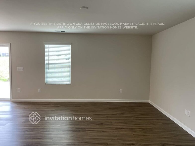 Building Photo - 1125 Woodhouse Dr
