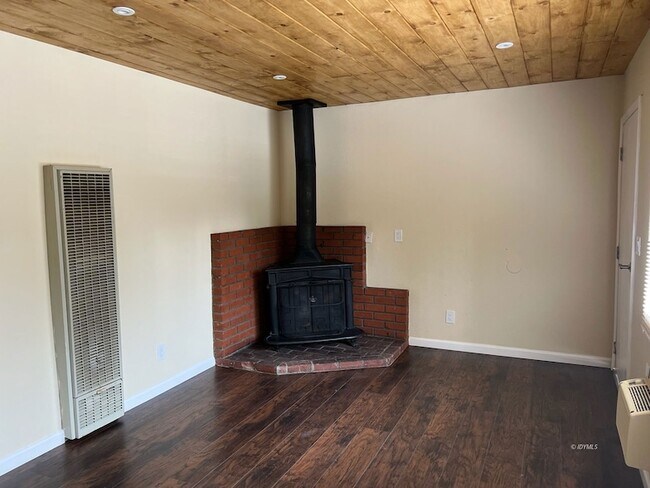 Building Photo - 25840 CA-243