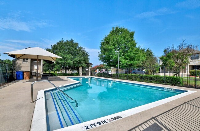 Building Photo - 3101 Davis Ln
