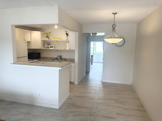 Building Photo - 299 Camden Dr