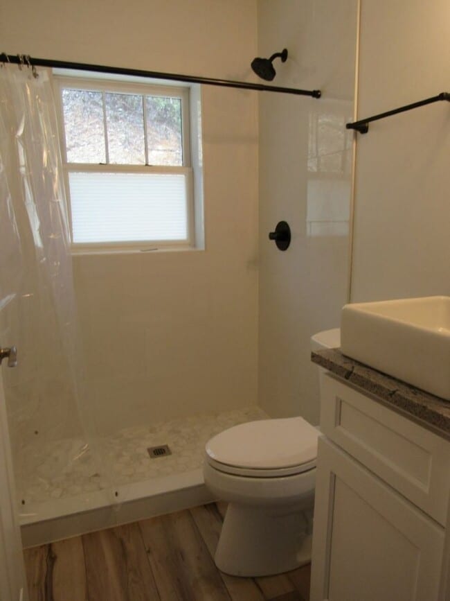 Building Photo - $1,800 - 2 Bed/2Bath Newly Renovated Unfurnished House Overlooking Downtown Sylva