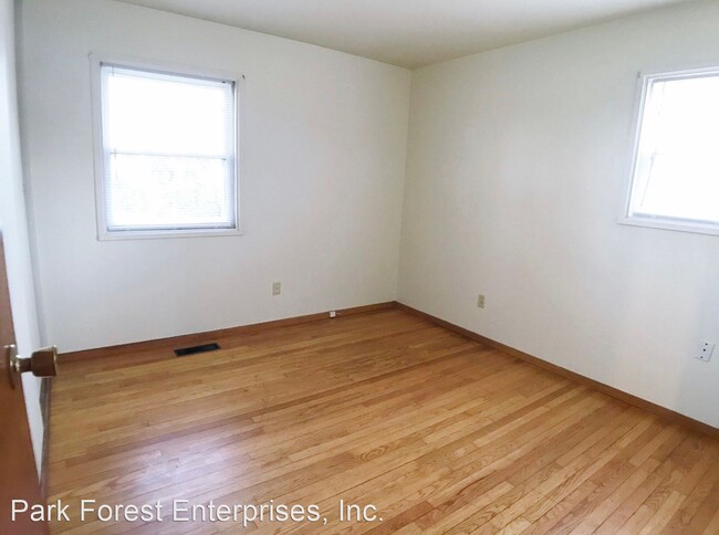 Building Photo - 3 br, 1 bath House - 1904 N. Oak Lane