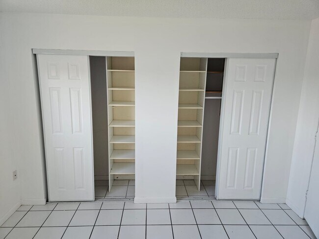 Building Photo - 600 NW 32nd Pl